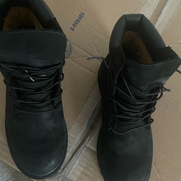 Black Timberland Boots - Picture 3 of 4